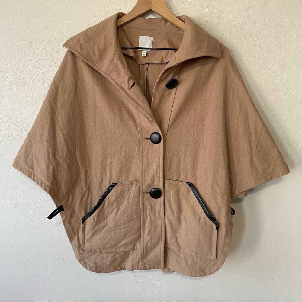 Halogen Wool Brown Poncho in Camel Brown - Size: S / M